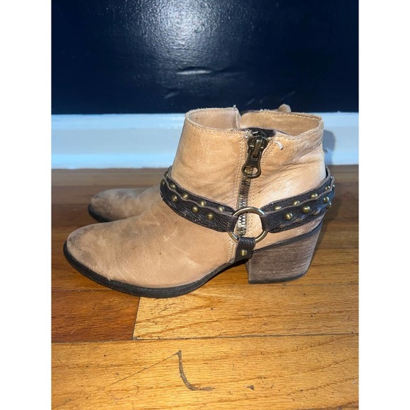 Otbt emery studded leather ankle boots size 7 - Picture 1 of 8